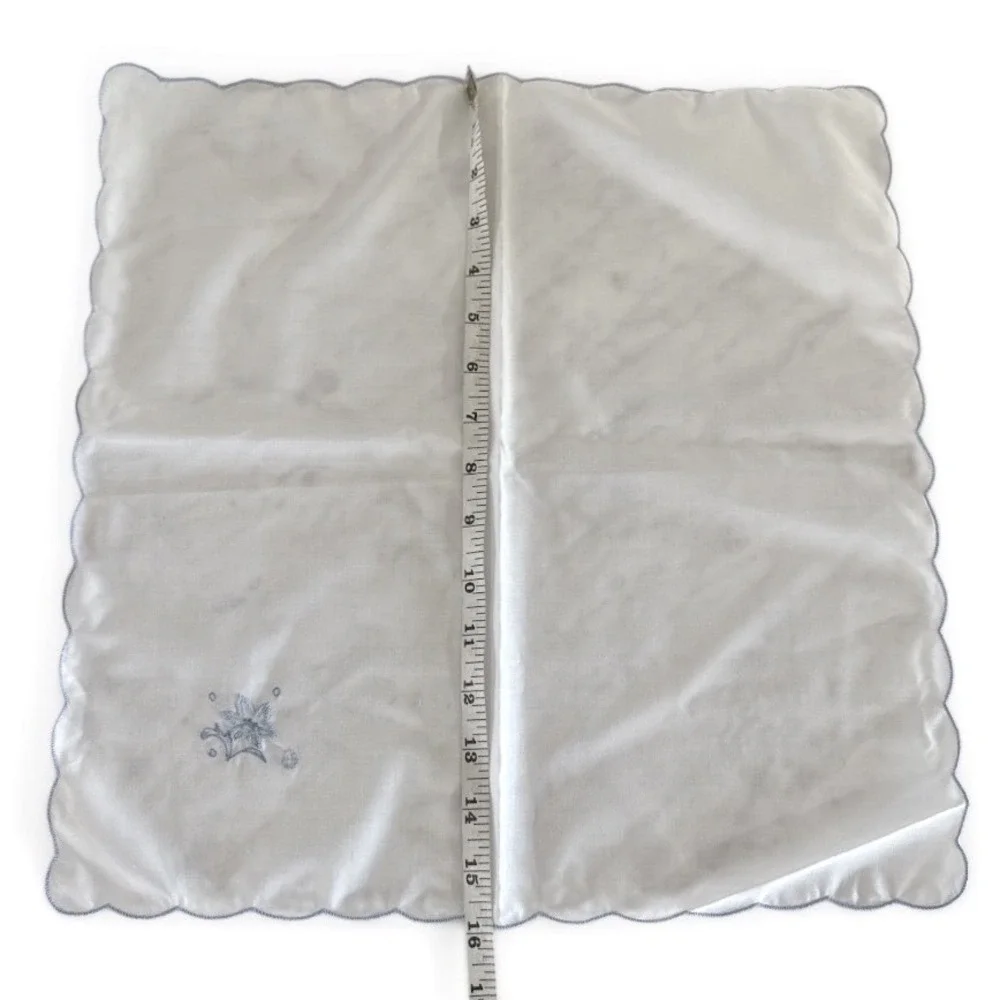 Vintage Floral Embroidered Linens Set‎ of 12